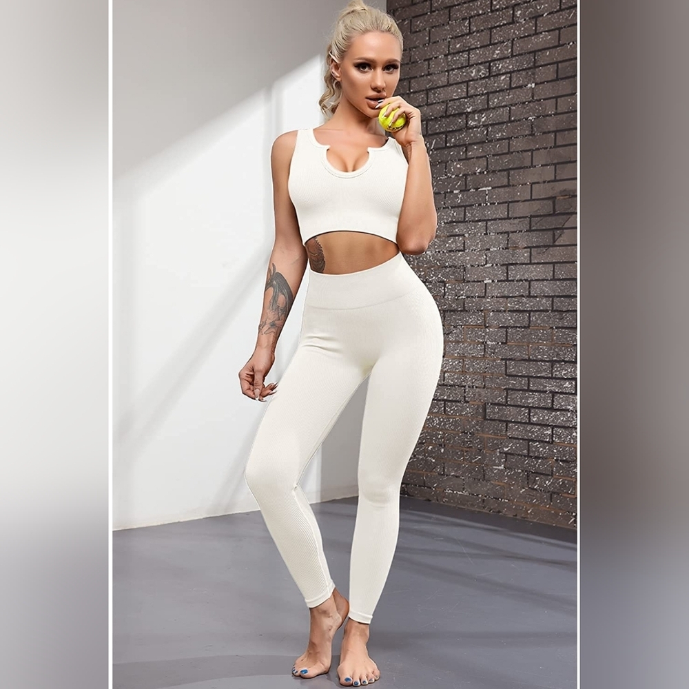 Boutique Cream 2pc workout